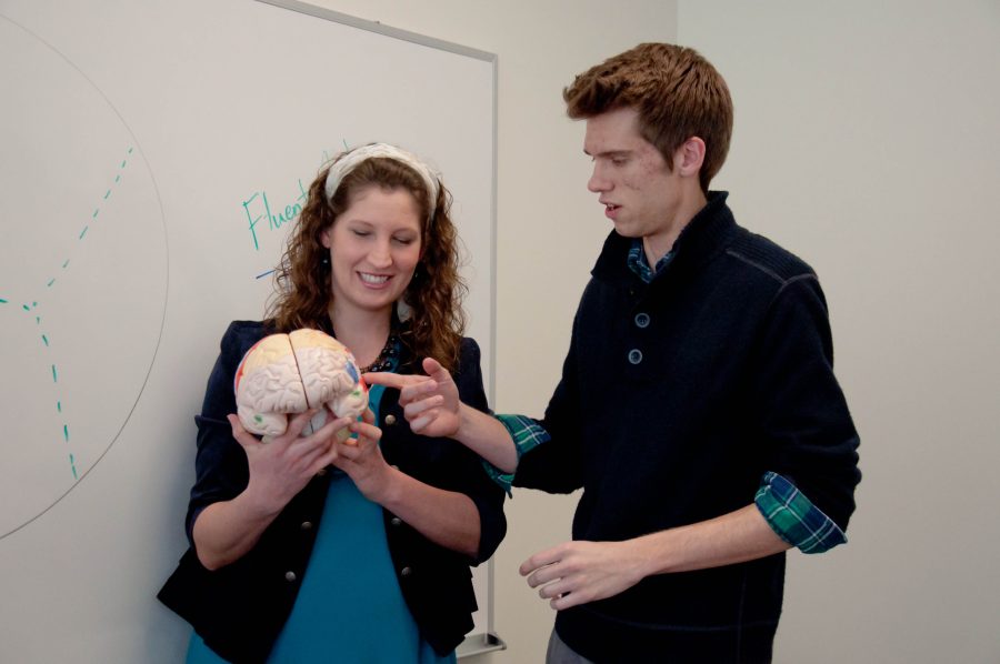 Ms.+Hannah+Benge+explains+how+the+brain+enables+communication.+Photo%3A+Amanda+Ross