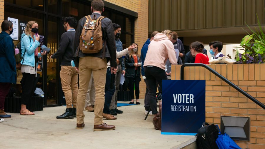 The voter registration deadline varies for some students’ home states.
Photo: Mark Kamibayashiyama
