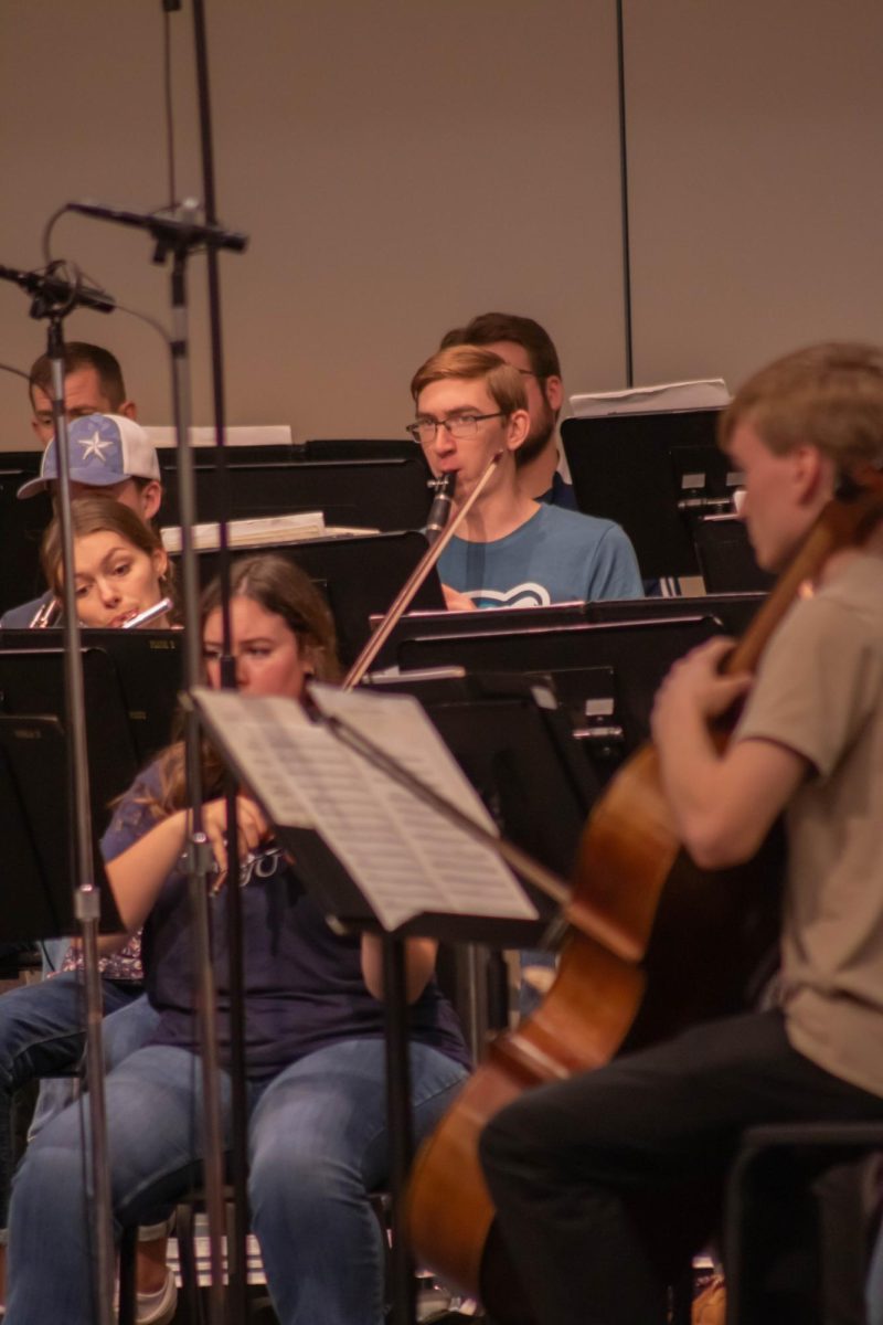Students rehearsing for Artist Series with David Kim