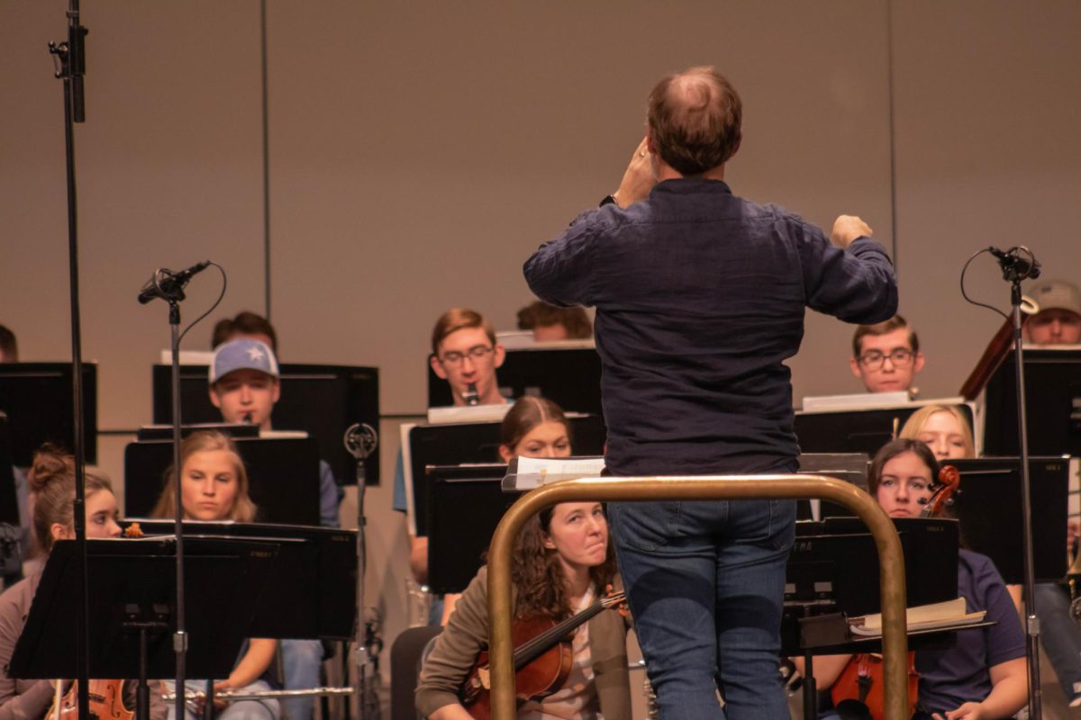 Students rehearsing for Artist Series with David Kim